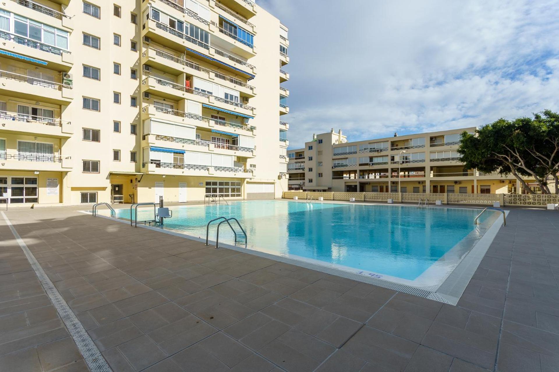 Malagasuite Carihuela Apartments Torremolinos Buitenkant foto