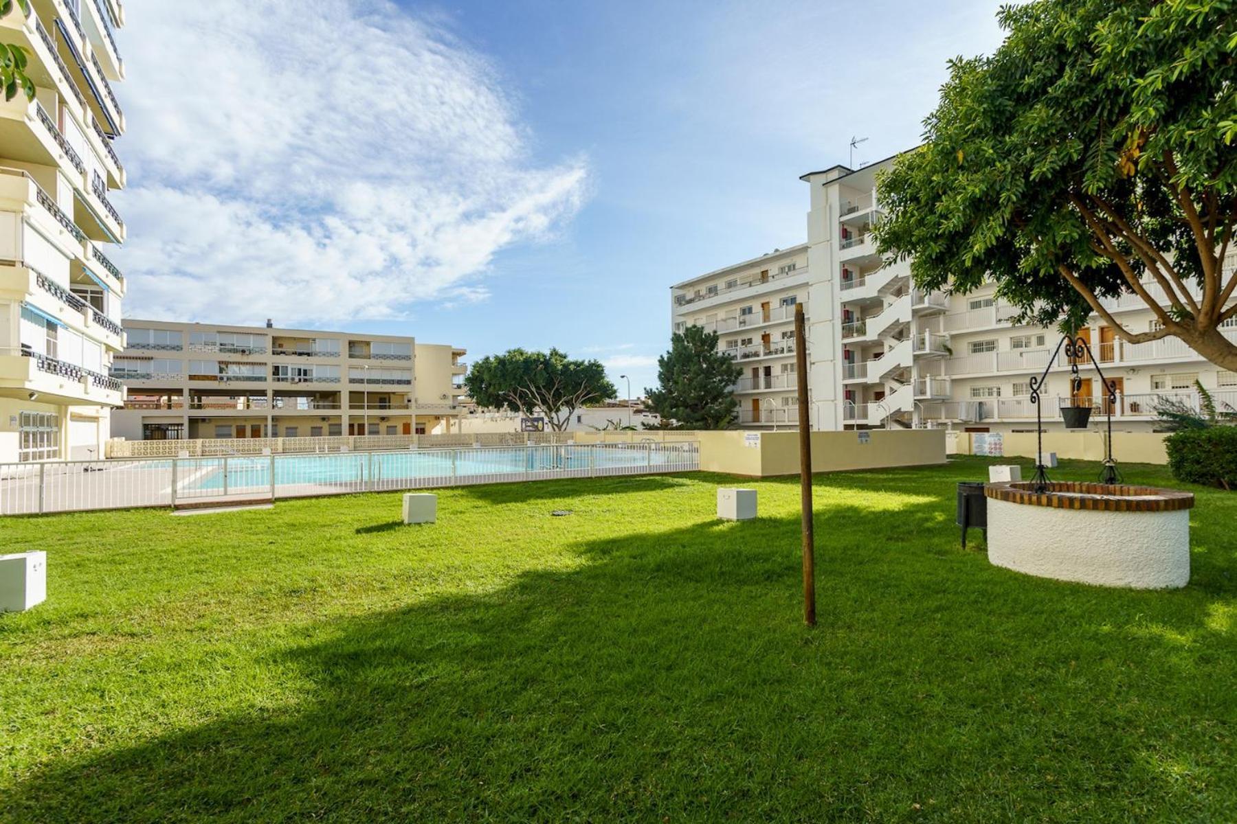Malagasuite Carihuela Apartments Torremolinos Buitenkant foto